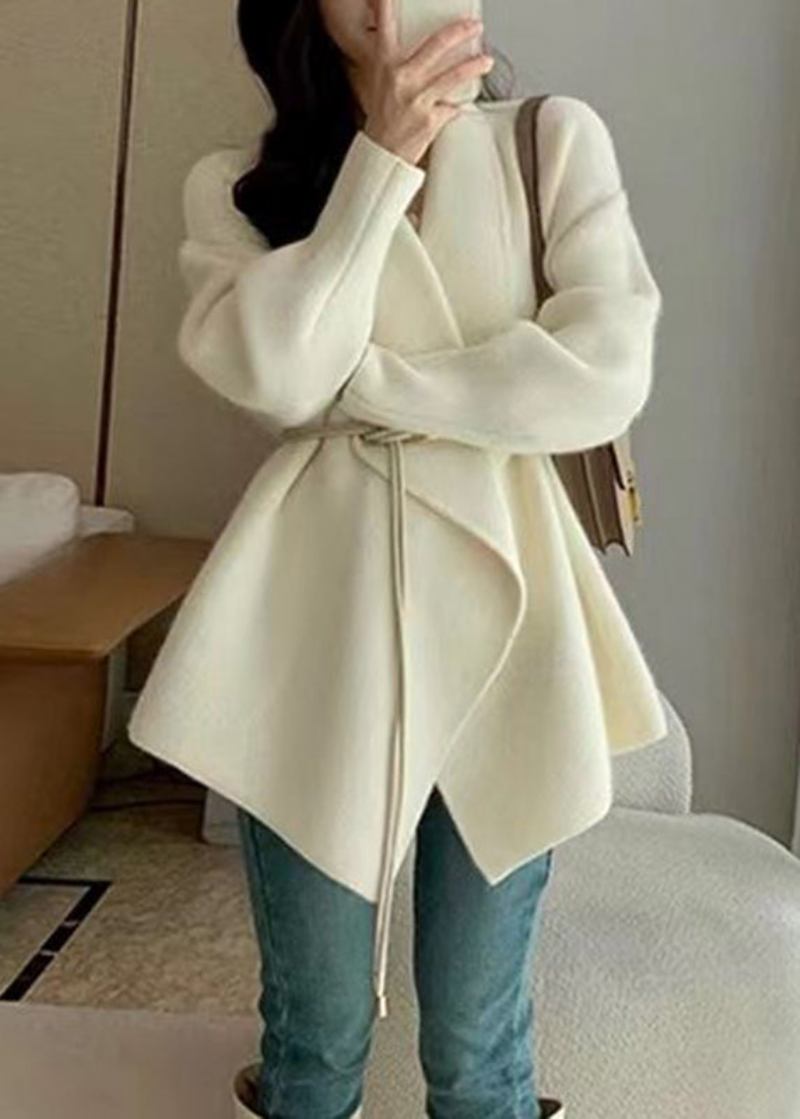 Kurzer Beigefarbener Rollkragenpullover Mit Knopfleiste Kuschelige Strickmäntel Für Den Herbst - Beige